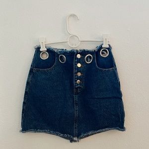medium wash denim mini skirt
